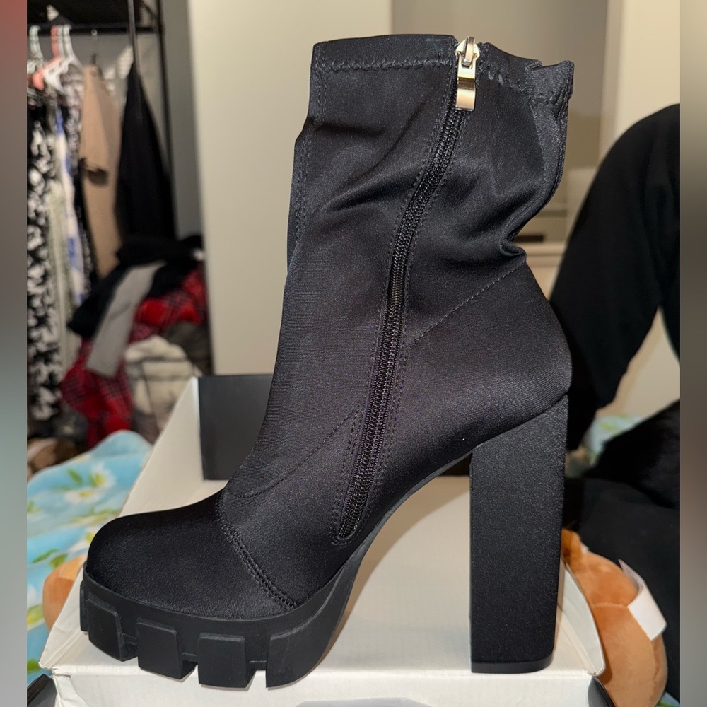 Fashion Nova Heeled Boots